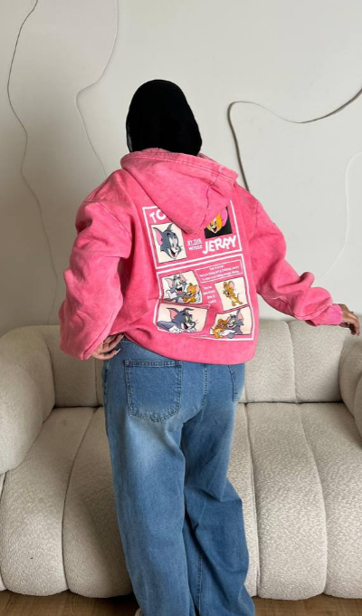 هودي محجّر بطباعة خلفية تريندي