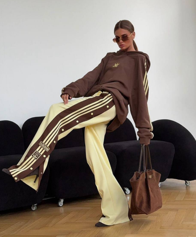 سوت أديداس زراير من الجنب