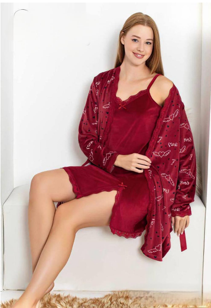 طقم الروب القلوب الخطير