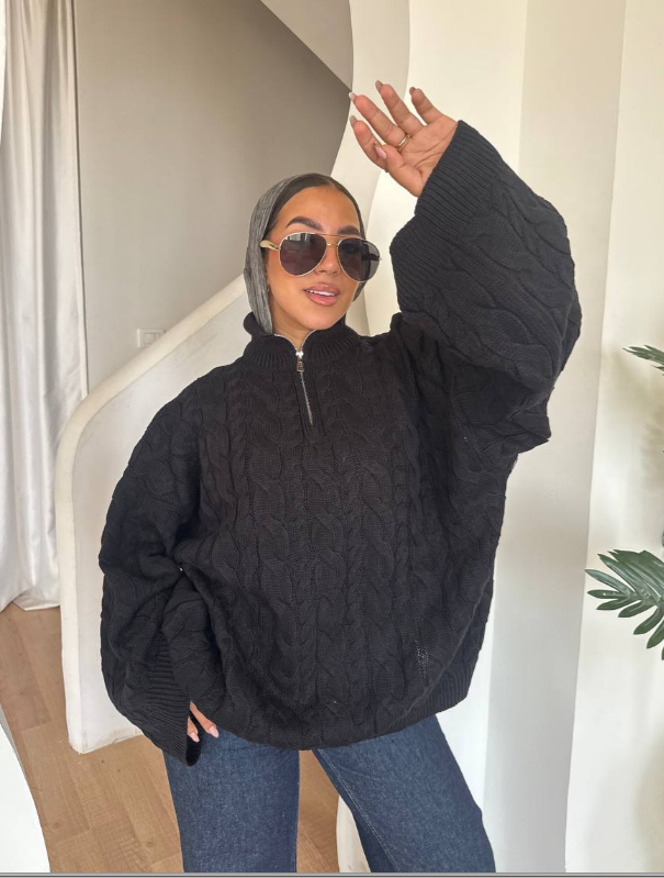 بلوفر أوفر سايز صوف ناعم برقبة نص سستة