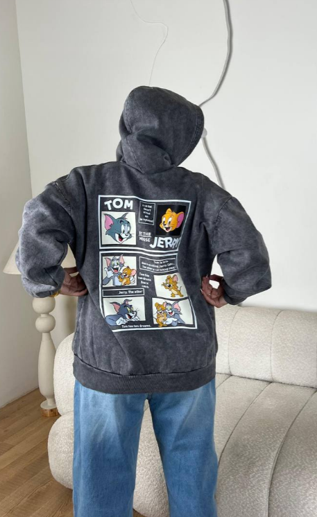 هودي محجّر بطباعة خلفية تريندي