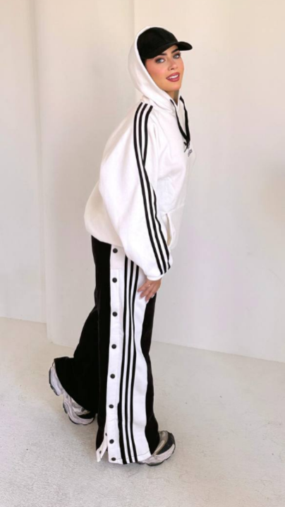 سوت أديداس زراير من الجنب