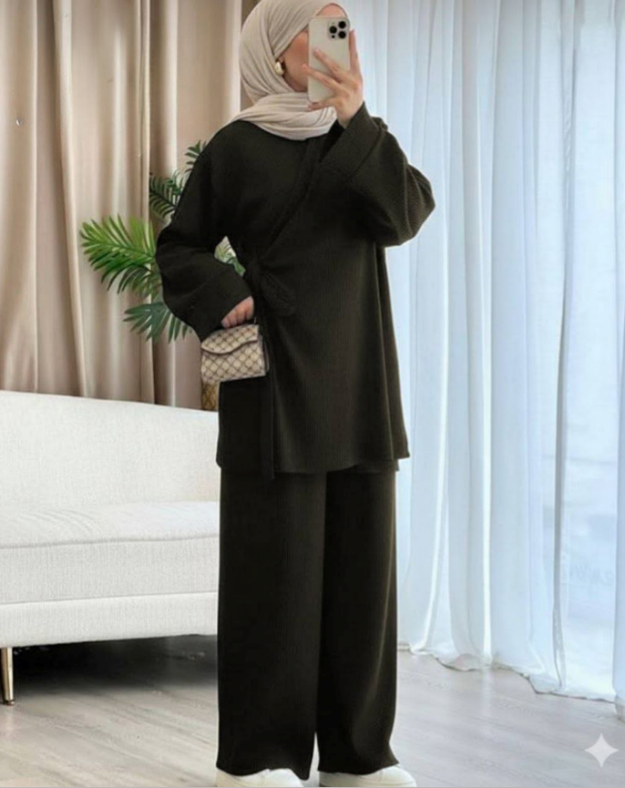 سوت لف قطعتين – نعومة وفخامة 🌸