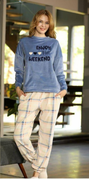 Velvet Check Style – ترنج قطيفة كاروهات بطباعة