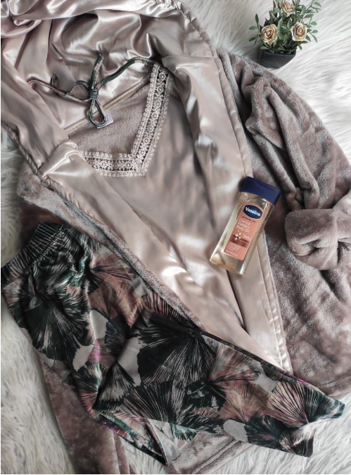 طقم Satin & Velvet Winter – بيجامة ستان وقطيفة مستوردة