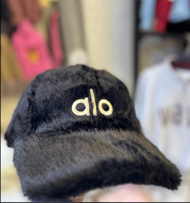 كاب فرو ALO الترندي – ALO Winter Fur Cape